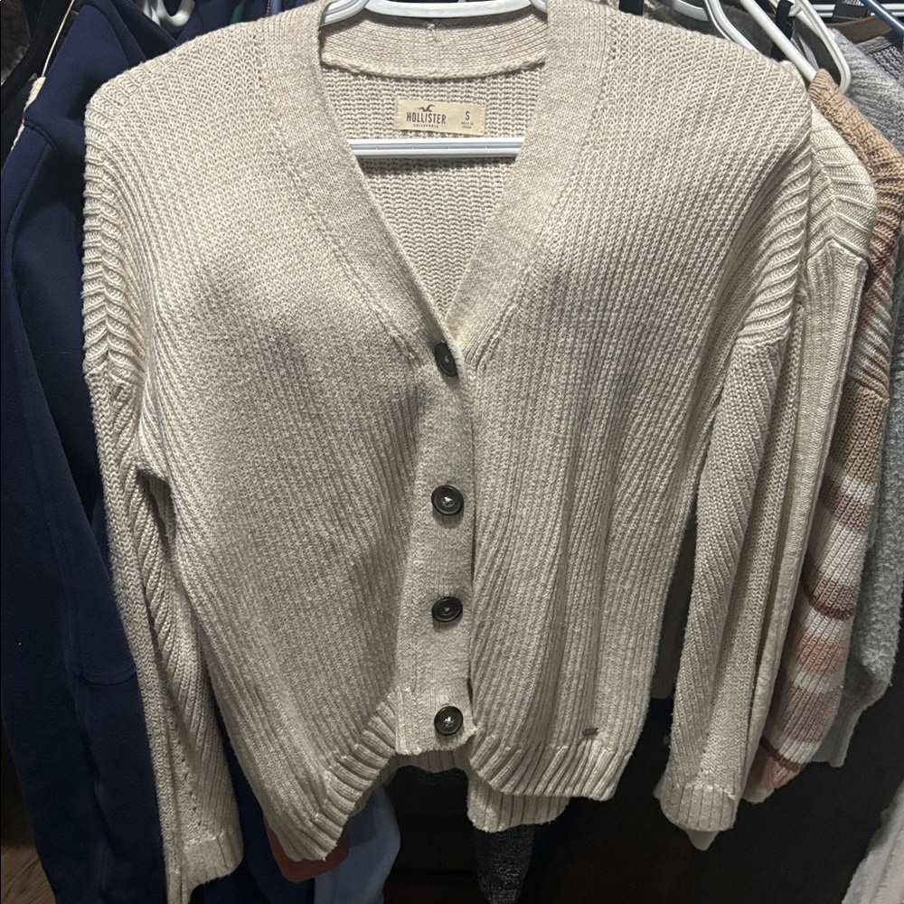 Hollister vintage cardigan PTP21”